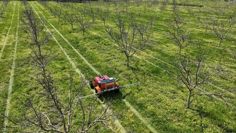 Ви зараз переглядаєте FieldSense готує до запуску електричного робота-обприскувача FSR500 із баком 300 л і вантажопідйомністю 500 кг