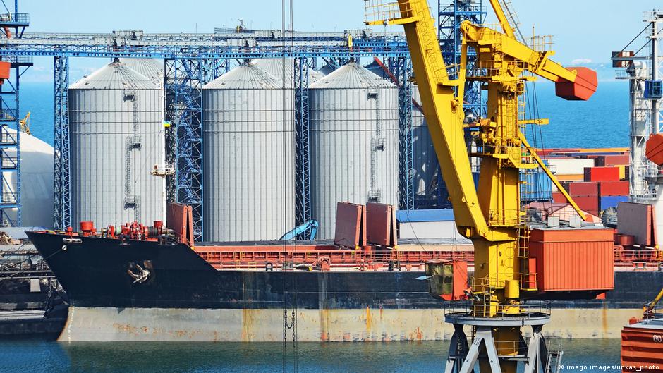 Ви зараз переглядаєте Елеватори НІБУЛОНу прийняли перший мільйон тонн зерна нового врожаю